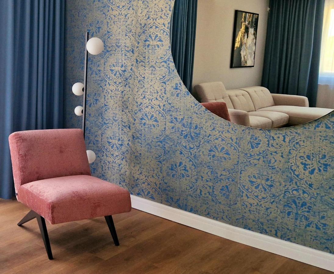 Отель Atlantic Boutique Тыргу-Муреш Экстерьер фото
